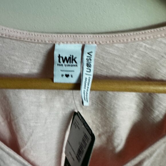 NWT Twik baby pink ruffle hem t shirt, small - Picture 2 of 4